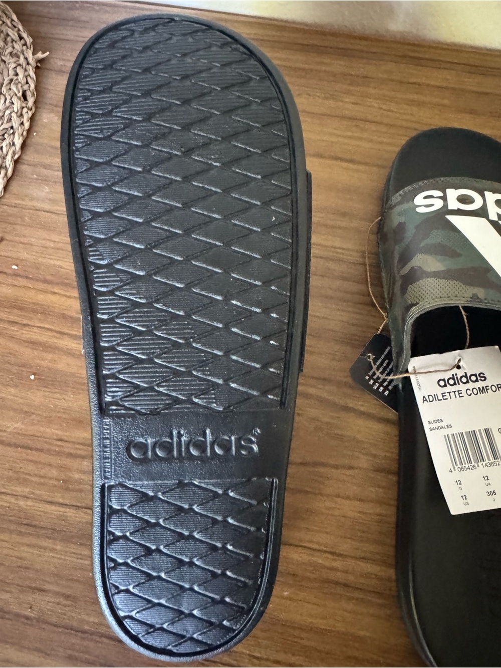 NWT Adidas Adilette Comfort Slides Camo - Picture 4 of 6